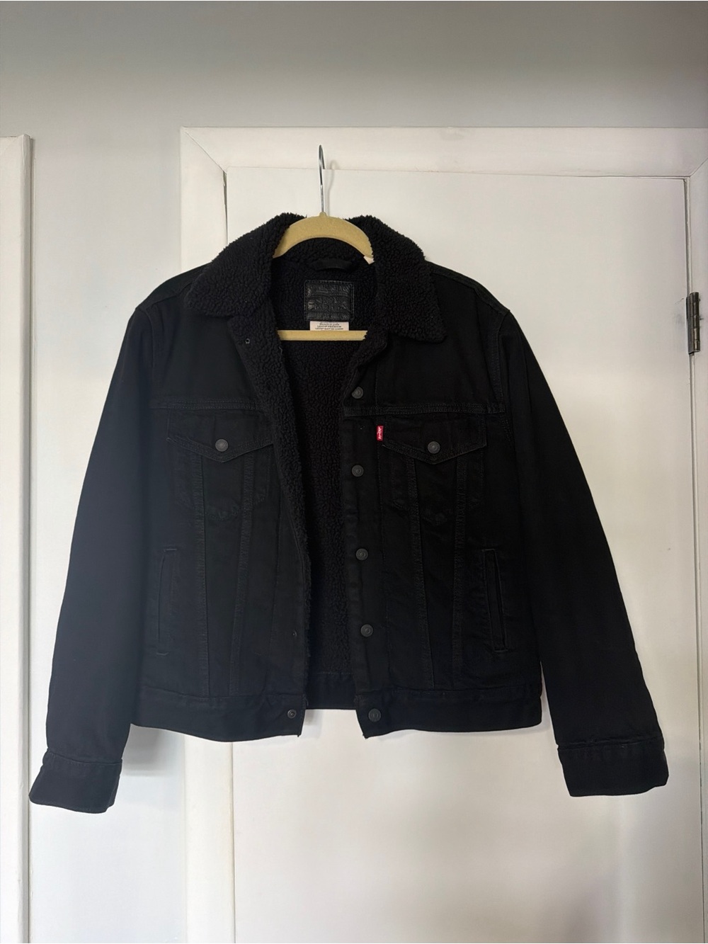Levi’s Premium Black Sherpa Trucker Jacket Fleece Lined